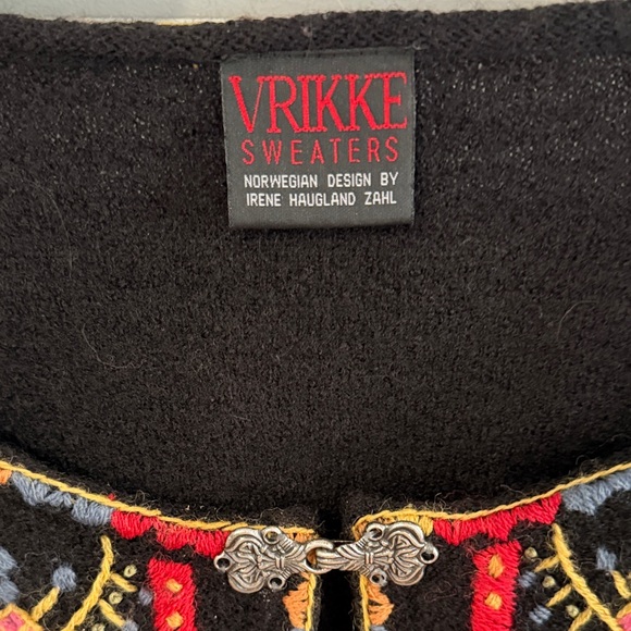 Vrikke Women's Wool Black Sweater with Colorful Embroidery - Picture 2 of 10